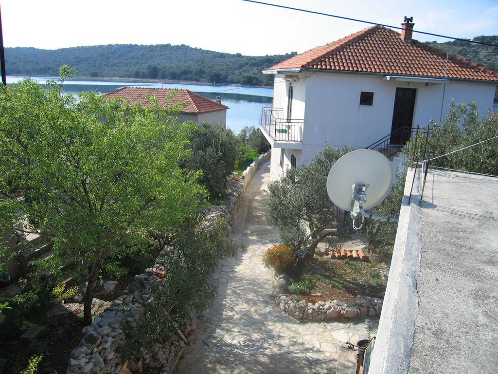Holiday Home Zeljana Kaprije Esterno foto